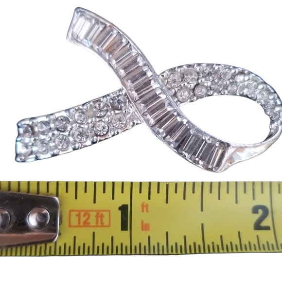Survivor Ribbon Rhinestone Silver Tone Metal Brooch Pin - Picture 7 of 8